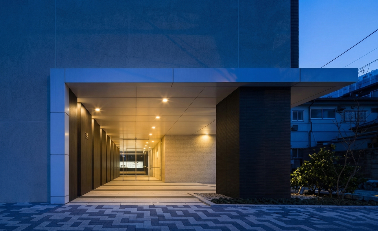 エントランス（夜景）